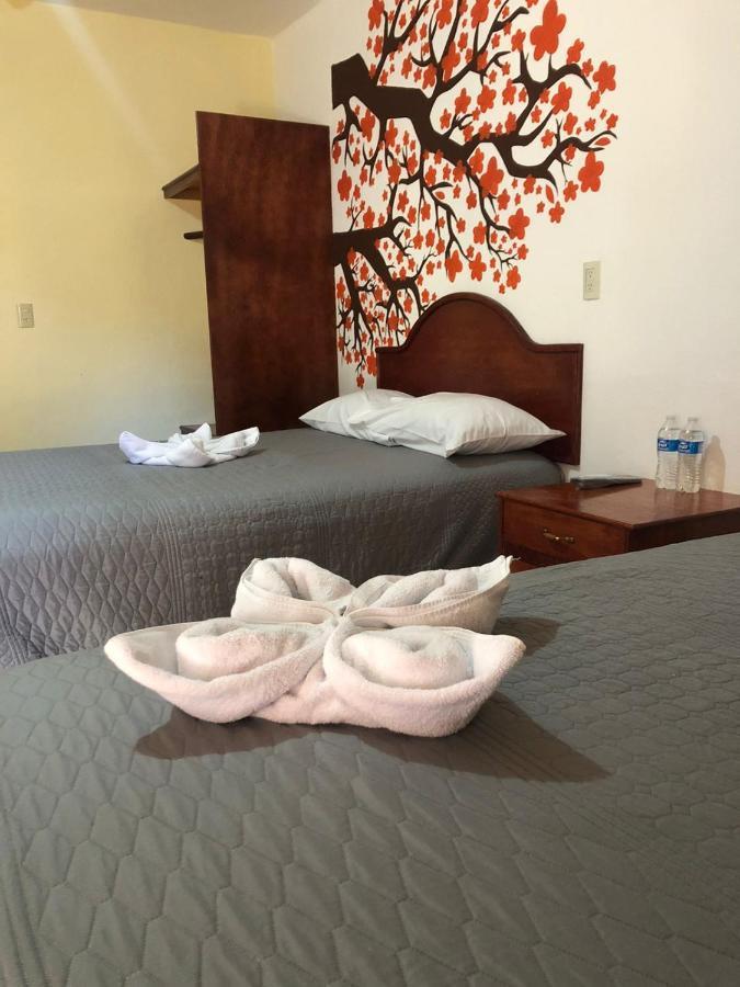 Hotel Y Restaurante Villas Del Sol Jalpan Luaran gambar